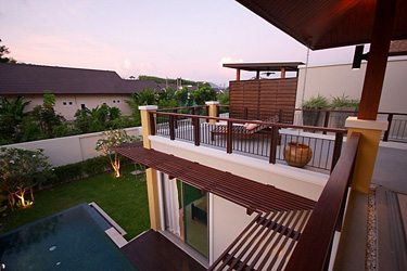 Roof Terrace with Garden and Pool View